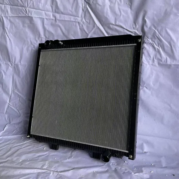 CHINA SINOTRUK 812W06100-0003 Aluminium Radiator TRUCK RADIATOR CNHTC photo-3