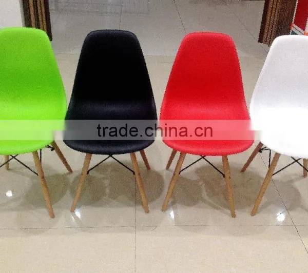 Cheap Replica EMES Style Wooden Legs PP Plastic Chair With Low Price photo-5