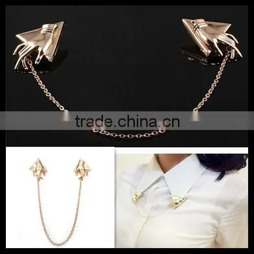 Punk Metal Quality Gold Hand Brooch Shirt Collar Buckle Cardigan Clips Collar Sweater Guard photo-2