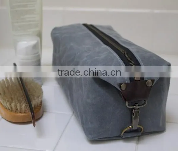 High Quality and Personalized Large Size Mens Waxed Canvas Dopp Kit Supplier's Choice photo-5