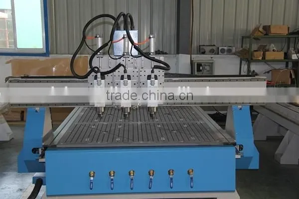 China Qingdao XJ1325 Automatic 3d Furniture Sculpture Wood Carving Cnc Router Machine photo-3