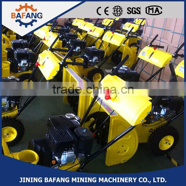 4-Stroke Gasoline Engine Self-propelled Snow Thrower/ Snow Blower photo-4