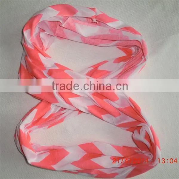 100% Polyester Printing Knitted Collar Scarf, OEM Offered