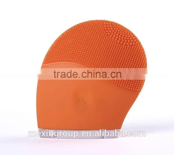 Natural Silicone Electric Facial Cleansing Brush Rechargeable Face Cleaning Brush photo-4