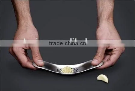 Stainless Steel Garlic Press/ Garlic Crusher/ Garlic Rocker photo-5
