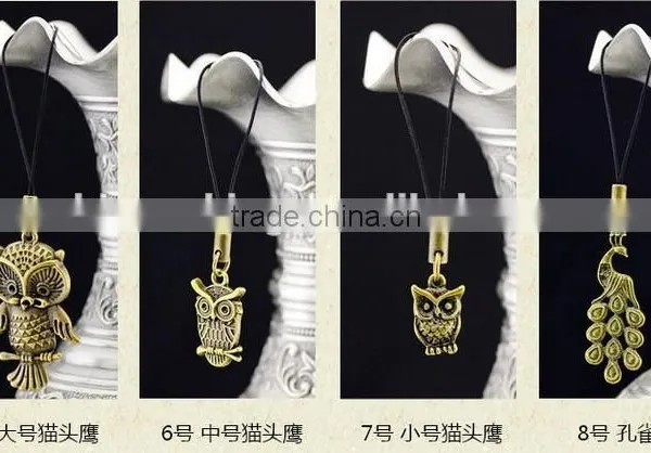 Fashion Promotional Metal Mobile Phone Key Chain for Girls photo-3