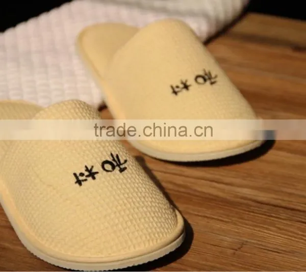 Winter Warm Washable Hotel Slipper Made by Waffle Thick Sponge Eva Sole Slipper photo-5