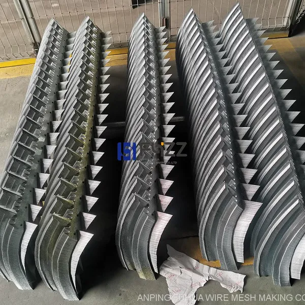 Galvanized Wall Spikes, Galvanized Large Wall Spikes, Galvanized Razor Spikes, Galvanized Spear Spikes, Made in China photo-3