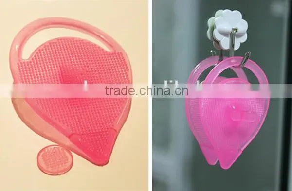 Eco-friendly High Quality Mutifunctional Heart Design Silicone Facial Cleansing Brush photo-5