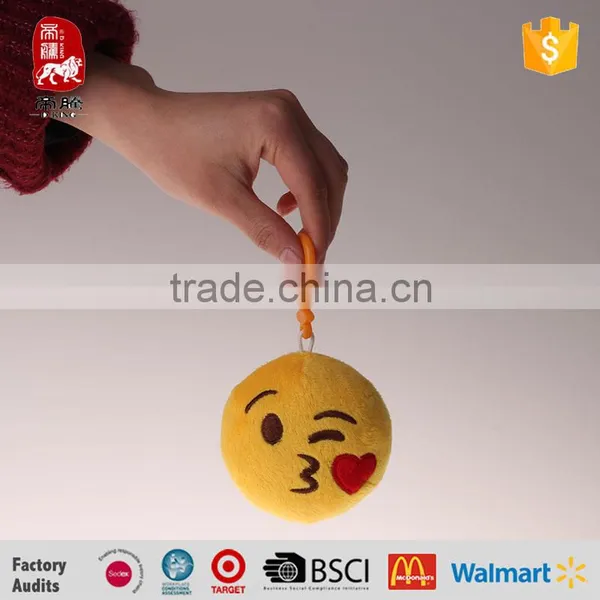 2016 New Design Hot Sale Plush Emoji Keychain Manufacture photo-3