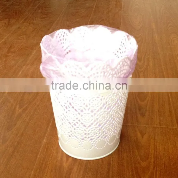 Plastic Round Hollow Out Garbage Bin Series photo-3