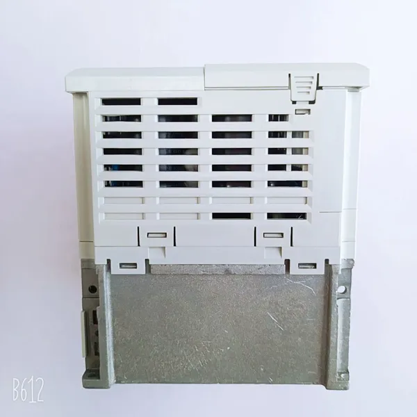 LS C100 Inverter LSLV0037C100-2NS LS Inverter New Genuine Converter Inversor Original Brand New LS photo-3