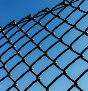 Customized Sustainable Wholesale Powder Sprayed PVC Coated Chain Link Fence Cyclone Wire Mesh Fence for Baseball Fields photo-4