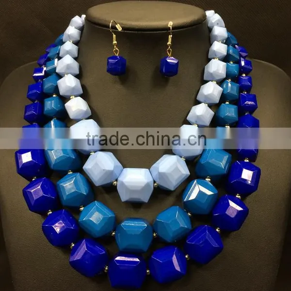 2016 Latest Design Heavy Acrylic Necklace Set Multilayer Bulk Necklace Set photo-4