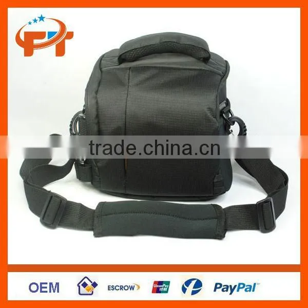 Shoulder Bag for Digital Cameras/Camcorders - Black