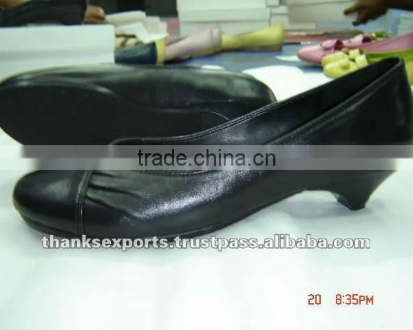 Black Cowhide Rubber Sole Ladies Dress Shoe