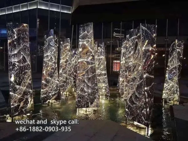 Customized Stainless Steel Laser Light Sculpture Public Outdoor Space photo-3