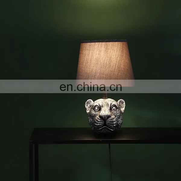 Cheetah Head Animal Statue Funny Small Decoration Customised Office Retro Desk Lamps for Hotel Bedroom photo-7