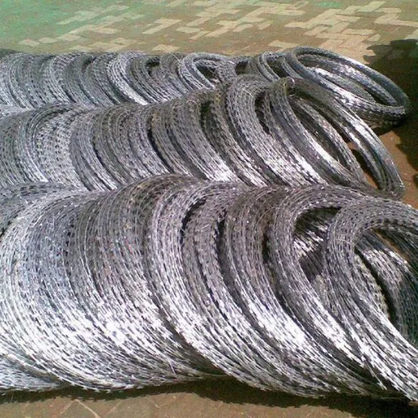 Customizable Sharp Barbed Wire for Easy and Convenient Installation