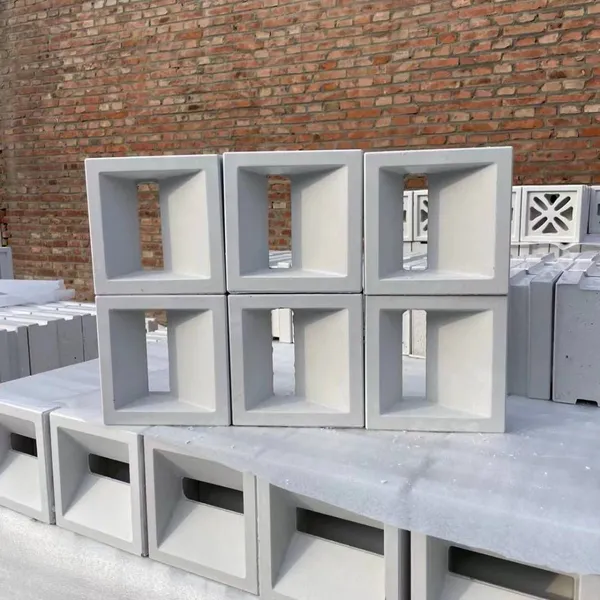 Cement Hollow Bricks, Mesh Bricks, Popular Partition Bricks, Landscape Bricks for Gardens, Scenic Wall Bricks, White Porous Hollowed - Out Concrete Bricks, Manufacturer, Size: 200*200*100