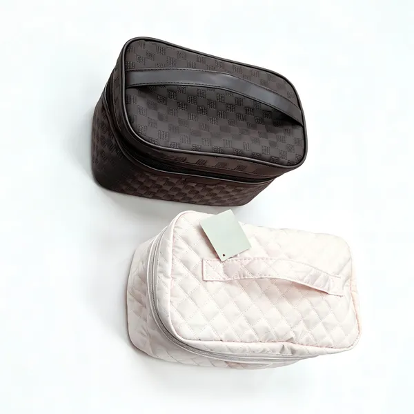 Large Capacity Quilted Travel Cosmetic Bag, photo-5