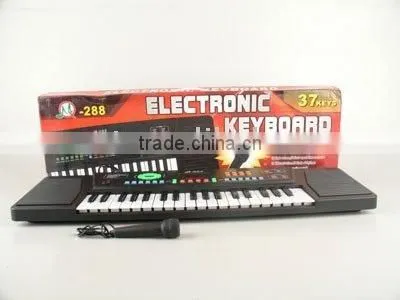 ELECTRONIC KEYBOARD