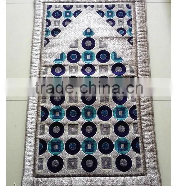 High Quality Jacquard Muslim Prayer Mat With Foam Backing and Zipper Quality Choice photo-4
