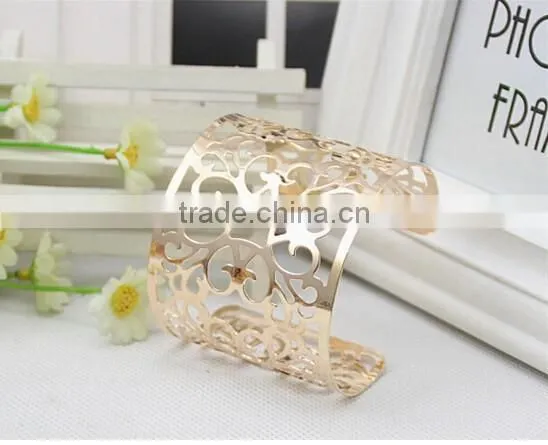 Trendy Gold Plated Iron Open End Cuff Hollow Flower Bangle Bracelets for Ladies photo-6