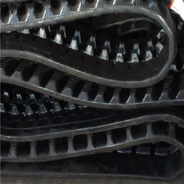 Small Bobcat Replacement Tracks Low Ground Pressure 3168mm Overall Length photo-2