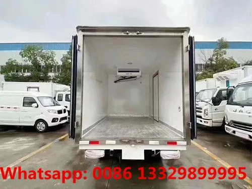 Good Price YUEJIN S70 4*2 LHD Gasoline Cold Van Box Truck 1T-1.5T Loading Capacity for Sale photo-3