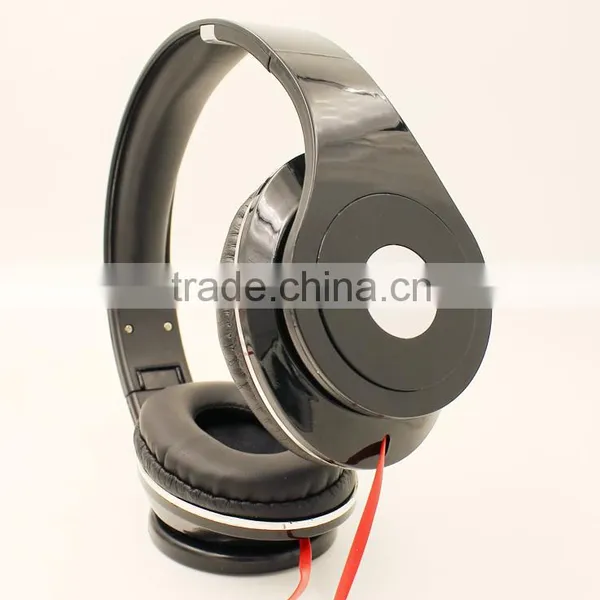 Wholesale Lightweight Hot Sale Colorful Wire Earphone photo-5
