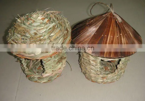 Grass Twine Bird House & Bird Feeder