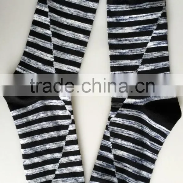 OEM 100% Cotton Leisure Quality Knitted Stripes Socks photo-3