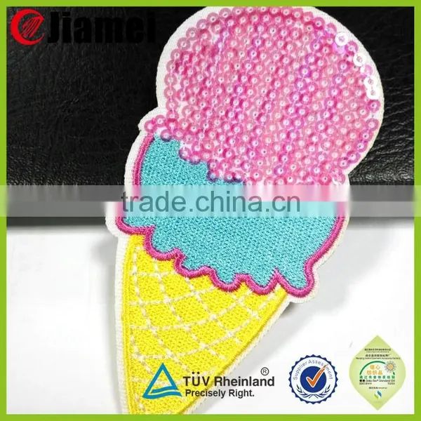 China Professional Iron on Self-adhesive Custom Embroidery Patches photo-4