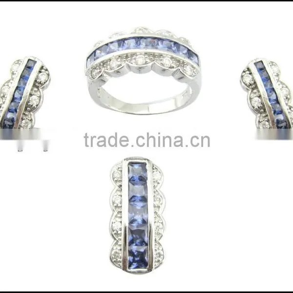 Teardrop Shaped Rhodium Plated Crystal Jewelry Set photo-3