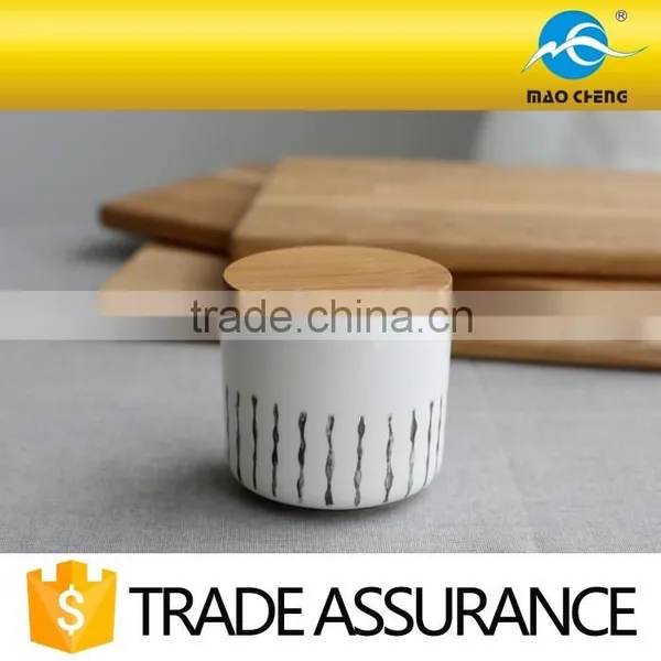 Customized Household Porcelain Candle Jars With Wooden Lid photo-2