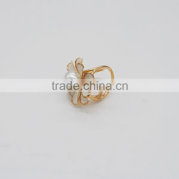 Fashion Simple Pearl Three Rings Metel Scarf Buckle Scarf Clip photo-3