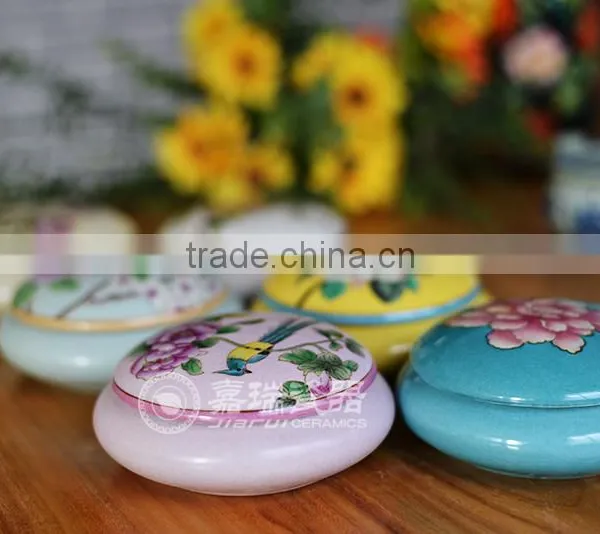 Chinese Unique Design Hand Painted Porcelain Jewelry Holder photo-6