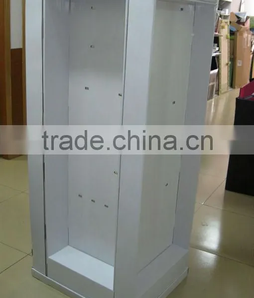 Cardboard Floor Display Shipper for Hanging Pet Clothes or Toys