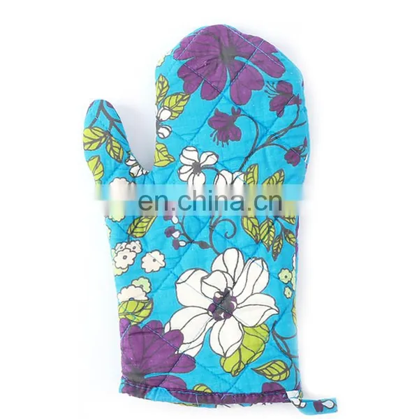 Kitchen Useful Insulate Cotton Potholder Heat Resistant Microwave Oven Gloves