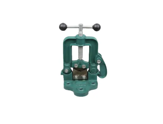 High Carbon Steel Pipe Bench Vise Cast Iron Pipe Clamp Vice for Pipe Cutting Threading Work