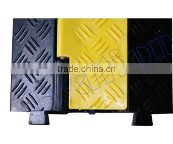 Cable Protector 2 Channel Black&Yellow Rubber Cable Cross Event Plastic Cable Channels photo-2