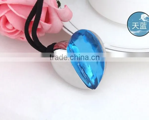 USB Flash Drive Customize Company Logo Bulk Cheap Heart Necklace Design 2GB 8GB photo-2