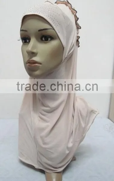 H242 Latest Muslim Hijab Scarf With Flowers on Back photo-4