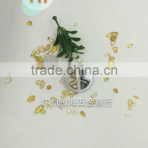 China Suppliers Metal Logo Labels for Handbags