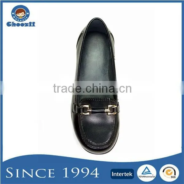 Classic Leather No Heel Flat Black Dress Shoes for Girls photo-4