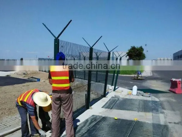 Powder Coated Anti-climb Prison 358 Fencing/high Security Panel Fence/voltage Coated 358 Anti- Climb Welded Security Fence photo-4
