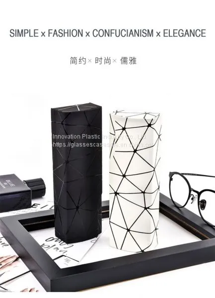 Vintage and Artistic Eyewear Case; Crush-resistant and Personalized Sunglasses Case photo-2