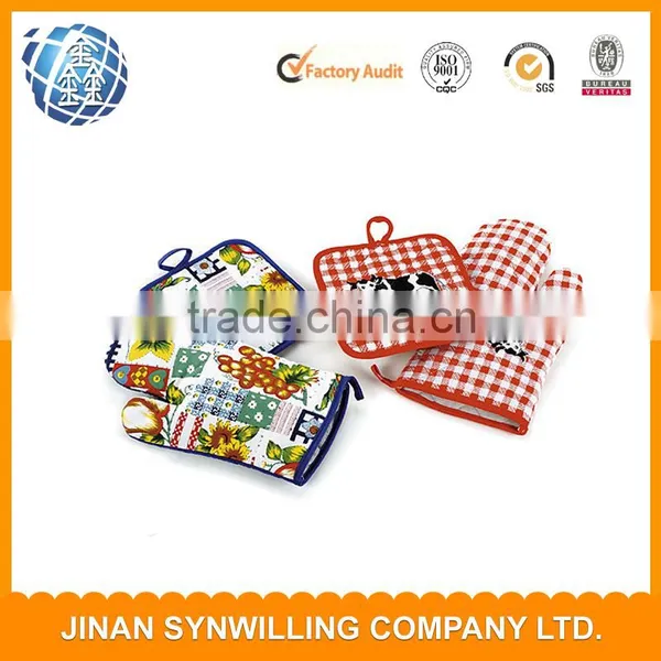 Christmas Gifts Printing Baking Gloves Set Microwave Mitts photo-4