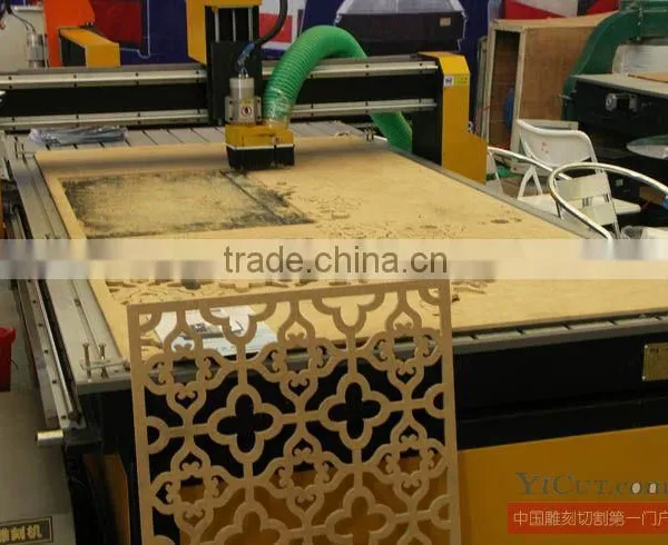 Top Sales HSHM1325DK-C CNC Wood Router Machine for Wood Door Engraving photo-4